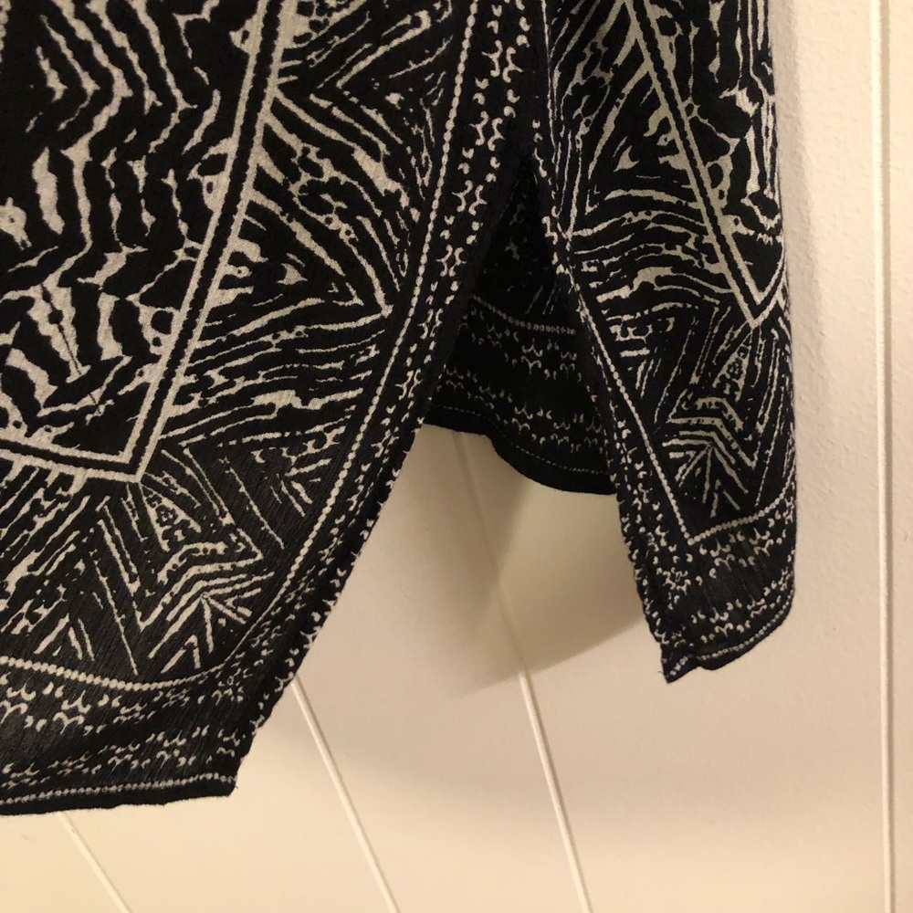 Bila Black and White Printed Kimono Wrap XL/XXL - Picture 5 of 7
